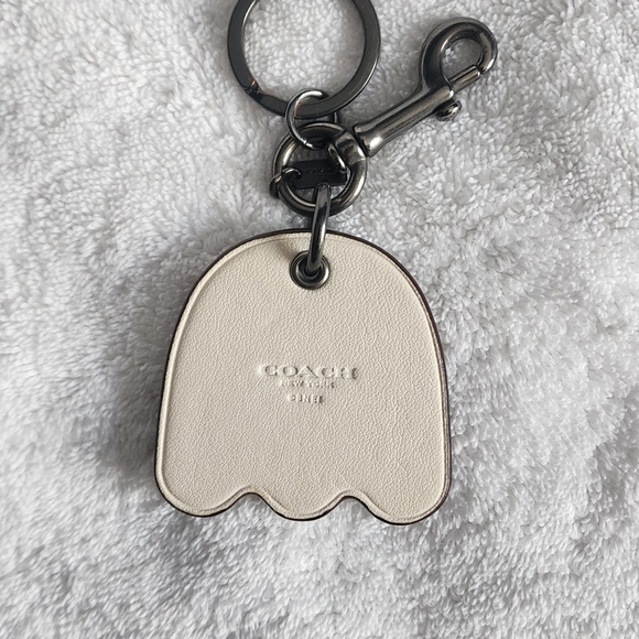 Limited edition coach key ring - Picture 2 of 2